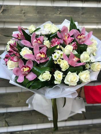 Букет цветов из: Розы и Хризантемы в Балашихе